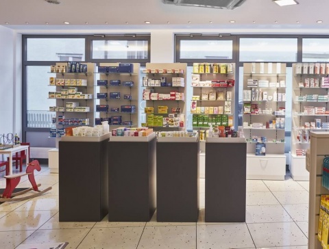 Öffentliche Apotheke (Offizin) - Johannes-Apotheke Gröbenzell - Christian Sickau e. K. - Apotheke und Klinikversorgung